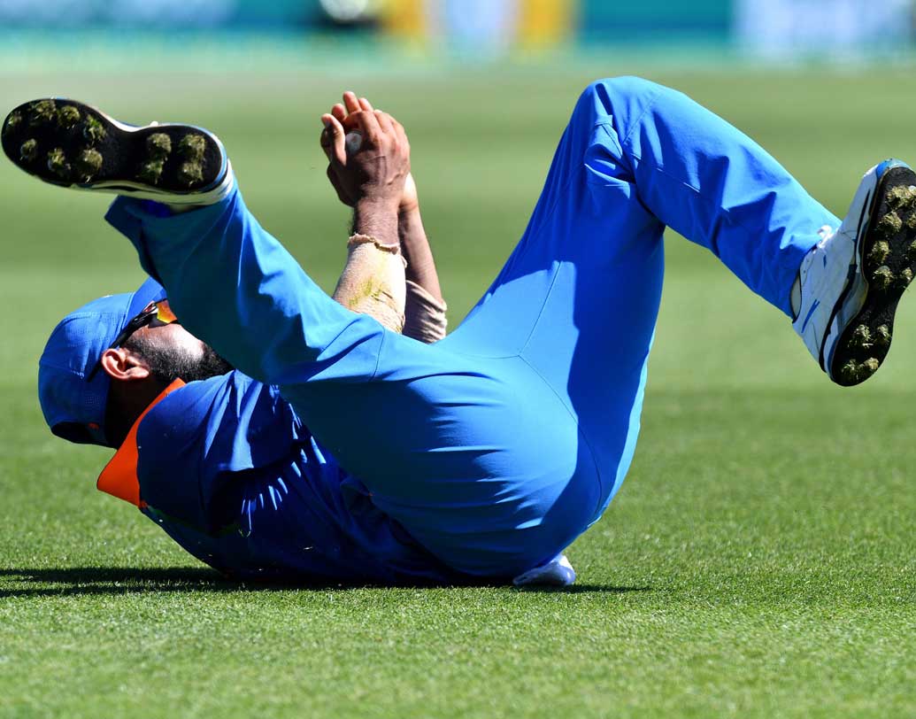 দলে  থাকবেন মহম্মদ শামিও। শামির গতিতে টেস্টের মতো ওয়ান ডেতেও ভরসা রাখতে চাইবেন বিরাট।