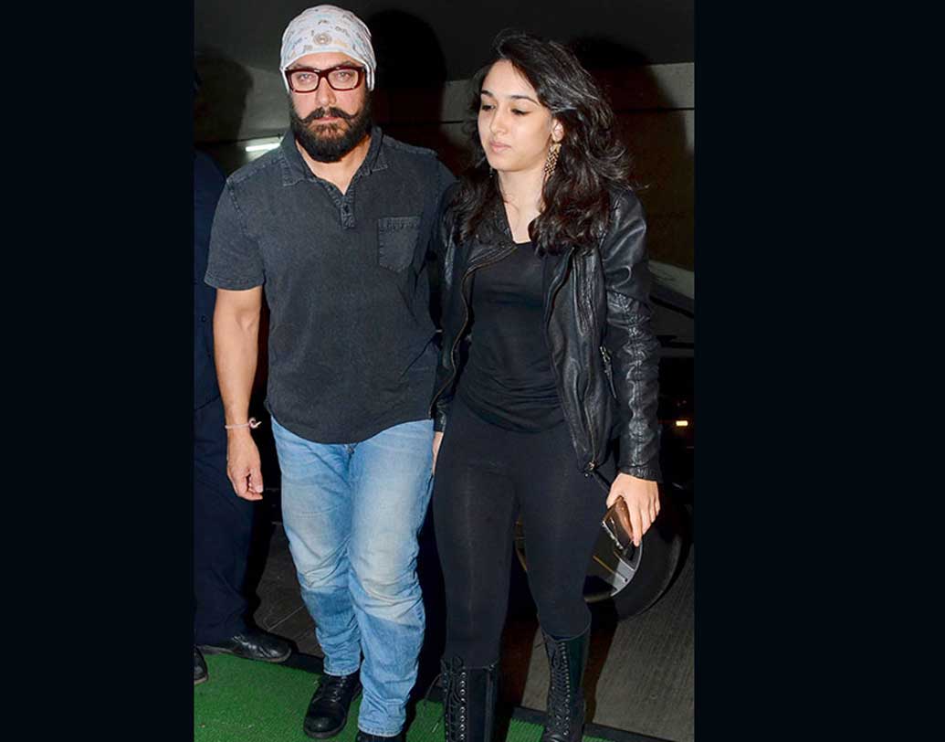 ইনি আমির খানের কন্যা ইরা খান। বাবার সঙ্গে গভীর বন্ধুত্বের সম্পর্ক ইরার।