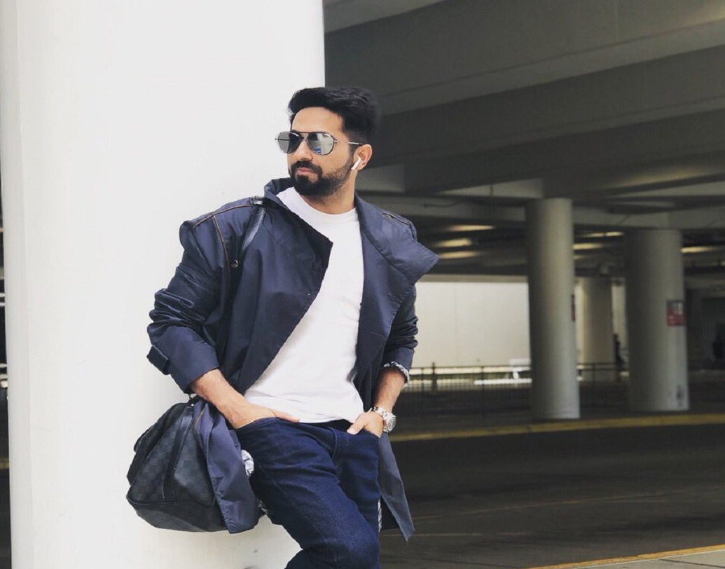 আয়ুষ্মান খুরানা: ছবির নায়ক কিনা স্পার্ম ডোনার? কয়েক দশক আগে ভাবতে পেরেছিলেন? এখানেই বাজিমাত করেছেন আয়ুষ্মান খুরানা। একের পর এক চ্যালেঞ্জিং রোলে দেখা গিয়েছে তাঁকে। ব্যক্তিগত জীবনেও তাই। ক্যান্সার আক্রান্ত স্ত্রী-র জন্য করওয়া চৌথের ব্রত রাখলে, তাঁকে ভাল না বেসে যান কোথায় মহিলারা!