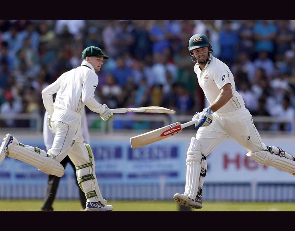 গত ম্যাচে শন মার্শ, হ্যান্ডসকম্বদের মতো মিডল অর্ডার ব্যাটসম্যানদের দাপটে অসহায় লেগেছে ভারতীয় বোলারদের। সেই জায়গাটা মেরামত করতে হবে দ্বিতীয় ম্যাচে।