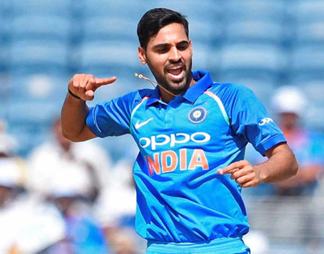 ডেথ ওভারে ভাল বল করতে হবে ভুবনেশ্বর কুমারকে। প্রথম দিকে ভাল বল করলেও শেষ দু’-তিন ওভার প্রচুর রান দিয়েছেন ভুবি।