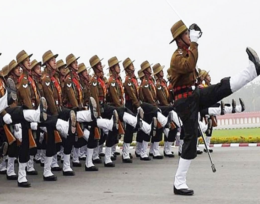 ১৪৪ জন পুরুষ সেনা অফিসারকে নেতৃত্ব দেবেন লেফ্টেন্যান্ট ভাবনা কস্তুরী। ভারতীয় সেনার সার্ভিস কোর কন্টিজেন্টের সামনে থাকবেন ভাবনা।