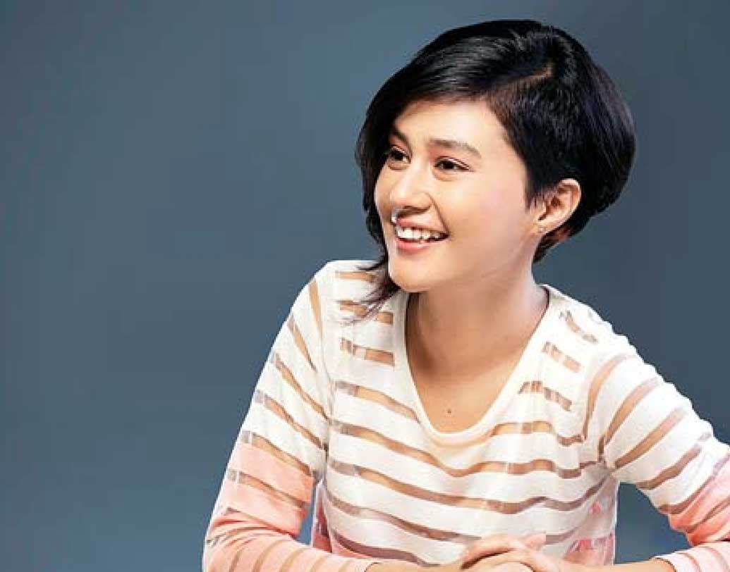 বিজ্ঞাপন নিয়ে স্নাতক স্তরের পড়াশোনা করেছেন জেভিয়ার্স ইনস্টিটিউট অব কমিউনিকেশন থেকে। তবে মনে মনে ইচ্ছে ছিল অভিনেত্রী হওয়ার। পছন্দ হয়েছিল তেলুগু সংস্কৃতিও। তাই তেলুগু ছবিতেও ডেবিউ করে ফেলেছেন সাশা।