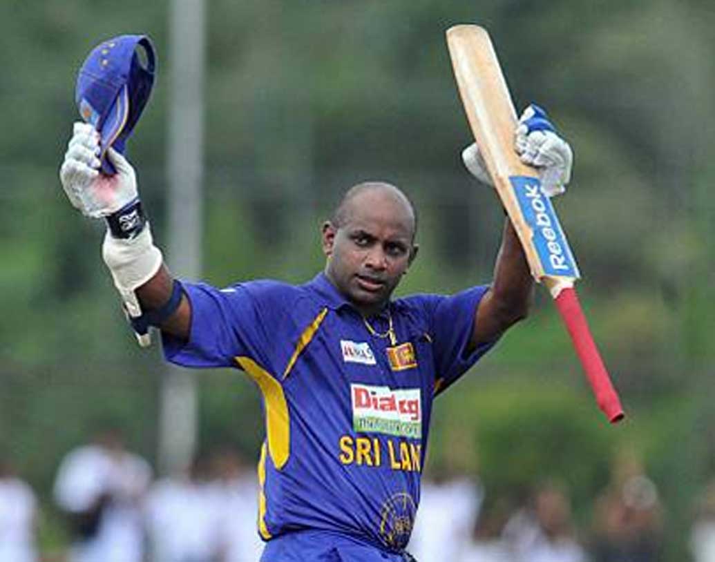 সনৎ জয়সূর্য, শ্রীলঙ্কার প্রাক্তন অধিনায়কের দখলে রয়েছে ২৮টি ওয়ান ডে সেঞ্চুরি। তিনি ৪৩৩টি ইনিংসে ১৩৪৩০ রান করেছেন, সর্বোচ্চ রান ১৮৯। গড় ৩২.৩৬, স্ট্রাইক রেট ৯১.২০।