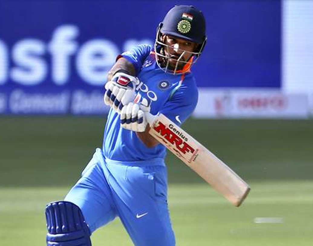 শিখর ধওয়ন: রোহিতের সঙ্গে ইনিংস শুরু করবেন শিখর ধওয়নই। গত বছর ১৯ ম্যাচে ৮৯৭ রান করা শিখর শুরুতে ঝড় তুলতে পারলে লাভ ভারতের। প্রথম ম্যাচে রান না পেলেও অ্যাডিলেডে ফর্মে ফেরার ইঙ্গিত দিয়েছেন। দ্বিতীয় একদিনের ম্যাচে দ্রুত রান তোলার কাজটা শিখরের ব্যাট থেকেই শুরু হয়েছিল।