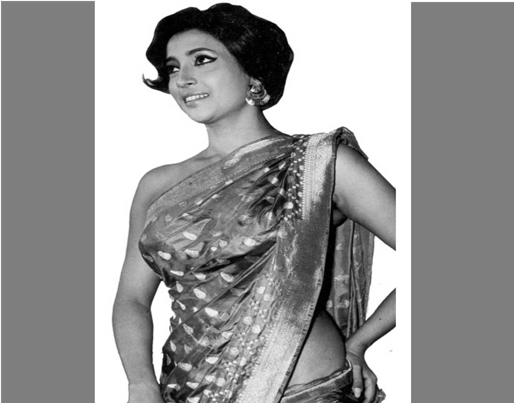 ১৯৩১ সালের আজকের দিনে বাংলাদেশের পাবনায় জন্মগ্রহণ করেন সুচিত্রা। বাড়ির সকলে কৃষ্ণা বলে ডাকতেন, স্কুলে ভর্তির সময় তার নাম দেওয়া হয় রমা।