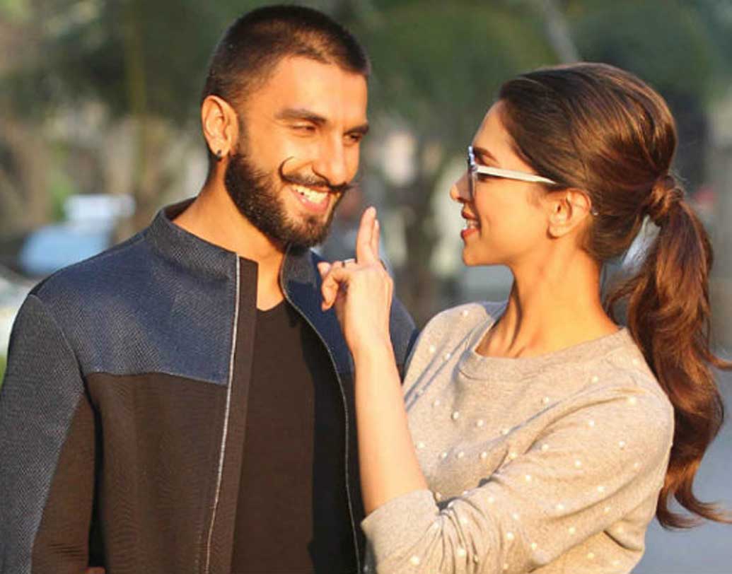 শুধুমাত্র দেশের বাজারে ‘সিম্বা’র বক্স অফিস কালেকশন ২২৭ কোটি। এর আগে রোহিতের পরিচালনায় দীপিকার ‘চেন্নাই এক্সপ্রেস’র রেকর্ড ছিল ২২৬ কোটির। আর এই রেকর্ডে দীপিকাকে হারালেন রণবীর।