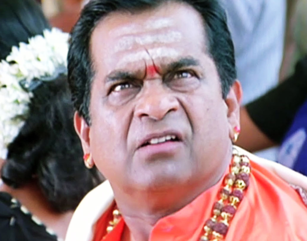 তবে বহু বার বিতর্কে নাম জড়িয়েছে এই অভিনেতার। অভিনেত্রী অনুষ্কা শেট্টি সম্পর্কে এক বার মন্তব্য করেন, ‘হট জালেবি যা সকলেই খেতে চায়।’ অনুষ্কা তো বটেই, প্রতিবাদে পর গর্জে উঠেছিলেন অনেকেই।