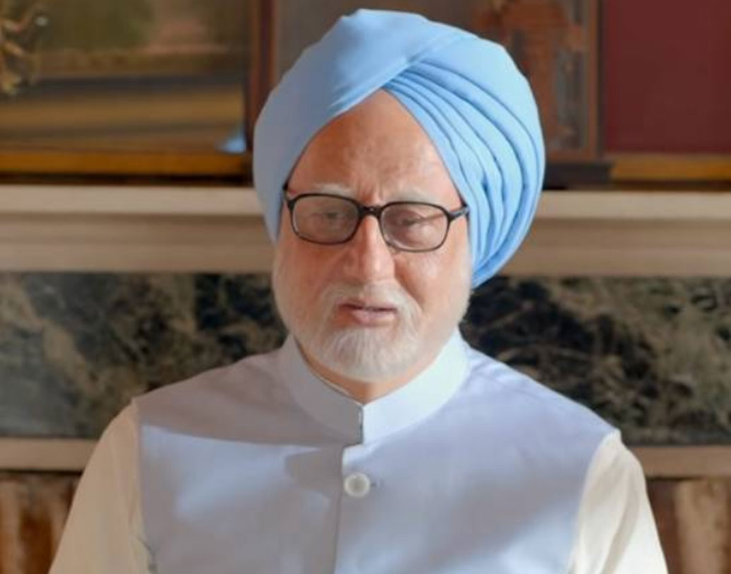 রাম অবতার এও জানান, অনেকেই তাঁকে অটলজি বলে ডাকে। আর এই নামে ডাক শুনতে শুনতে তাঁর একটা অভ্যাস হয়ে গিয়েছে। যখন ‘দ্য অ্যাক্সিডেন্টাল প্রাই মিনিস্টার’-এর শুটিং চলছিল তখন বহু মানুষ তাঁর সঙ্গে সেলফি নেওয়ার জন্য ভিড় জমাতেন, জানান রাম অবতার।