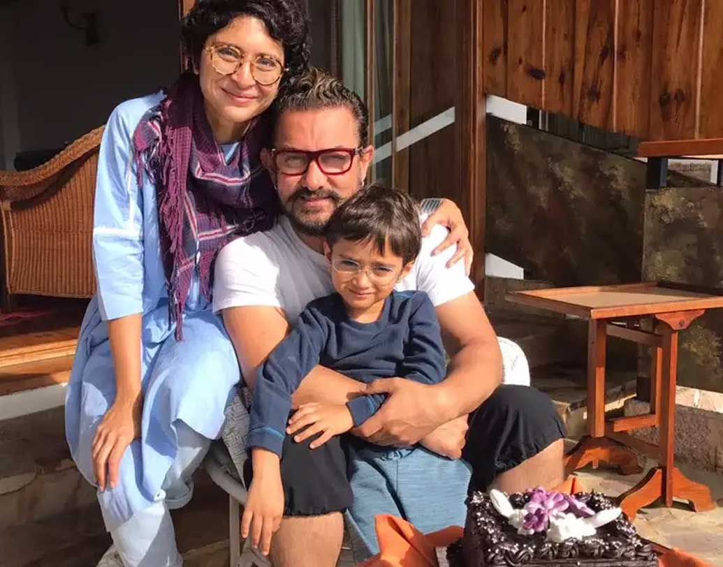 আজাদ খান। বয়স সাত। আমির খান ও কিরণ রাওয়ের সন্তান। সারোগেসি পদ্ধতিতে পৃথিবীর আলো দেখেছে আজাদ। বাবা ও মায়ের তরফ মিলে তাঁর সম্পত্তির পরিমাণ নাকি প্রায় হাজার কোটি