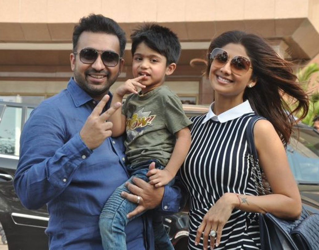 ভিয়ান রাজ কুন্দ্রার বয়স ছয়, মা শিল্পা শেট্টি ও বাবা রাজ কুন্দ্রার আদরের সন্তানের সম্পত্তির পরিমাণ নাকি হাজার কোটির কাছাকাছি।