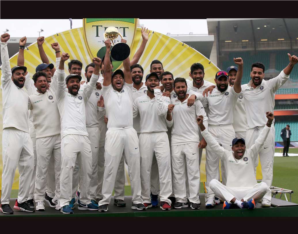 প্রথম বার অস্ট্রেলিয়ার মাটি থেকে টেস্ট সিরিজ জিতে ফিরছে ভারতের এই দলটি। এশিয়ার প্রথম দল হিসেবেও এই কৃতিত্ব গড়েছে টিম ইন্ডিয়া।