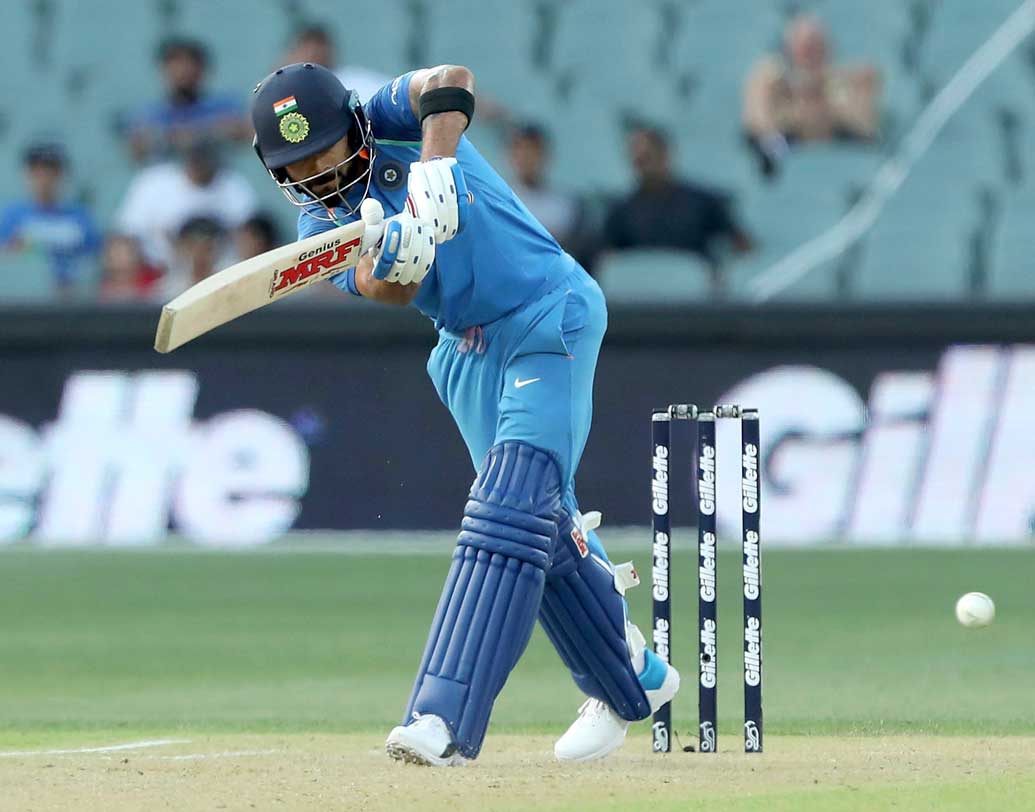 সব শেষে বলতে হবে রান মেশিন বিরাট কোহালির কথা। অধিনায়ক, টিম ম্যান, ব্যাটসম্যান- সব দিক থেকেই কোহালিকে ঘিরে বিশ্বজয়ের বিরাট স্বপ্ন দেখতে শুরু করেছেন তামাম দেশবাসী।