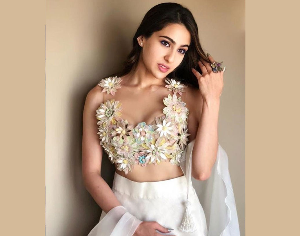 সারার প্রিয় অভিনেত্রী ক্যাটরিনা কইফ। রণবীর সিংহ তাঁর প্রিয় অভিনেতা।