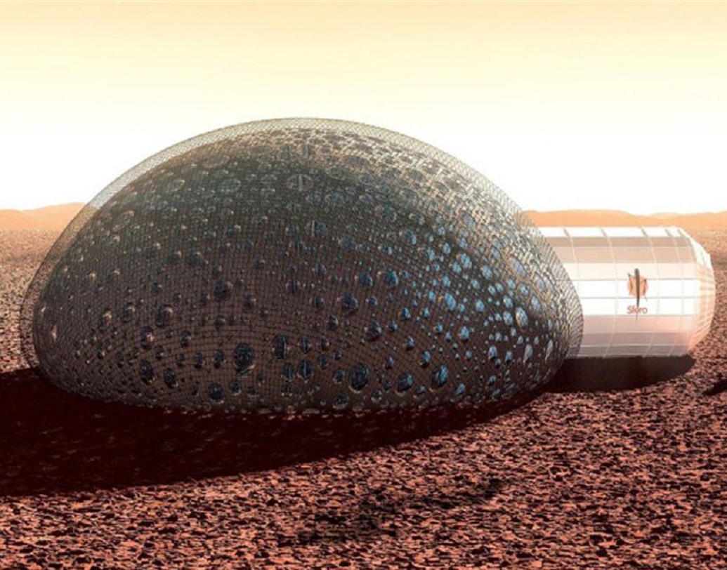 বুদবুদের মতো দেখতে একটি বাড়িও মঙ্গলে পাঠানোর পরিকল্পনা রয়েছে। সেটিতেজস্ক্রিয় বিকিরণ প্রতিরোধ করতে সক্ষম। মঙ্গলের মাটিতে প্রচুর পরিমাণ আয়রন-অক্সাইড রয়েছে। সেই মাটি ব্যবহার করে এই বাড়িতে বাগান তৈরি করা যাবে। থাকবে জল মজুতের ব্যবস্থাও।