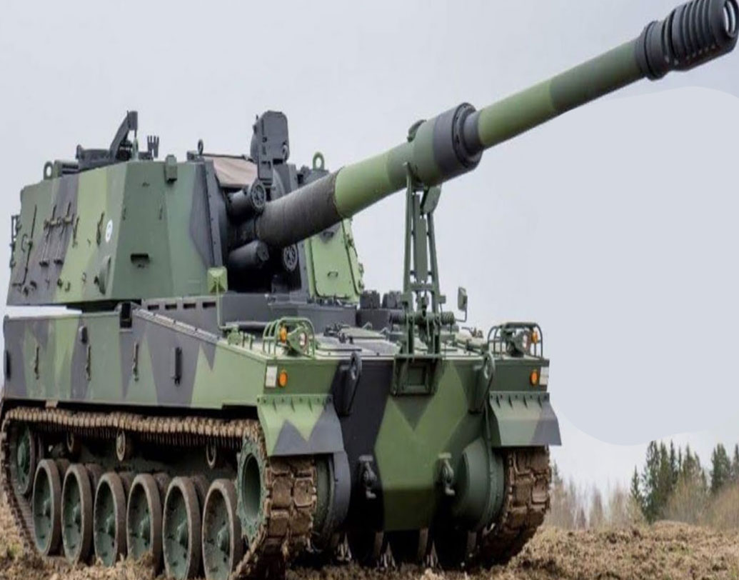 ১০০টি ট্যাঙ্ক বানানোর বরাত পেয়েছে এল অ্যান্ড টি। যার মধ্যে ১০টি দক্ষিণ কোরিয়া থেকে আনা হয়েছে। বাকি ৯০টি দেশেই তৈরি করবে সংস্থাটি। হাজ়িরা ছাড়াও সংস্থার পুণের তালেগাঁও প্ল্যান্টে তৈরি করা হচ্ছে এই ট্যাঙ্ক।