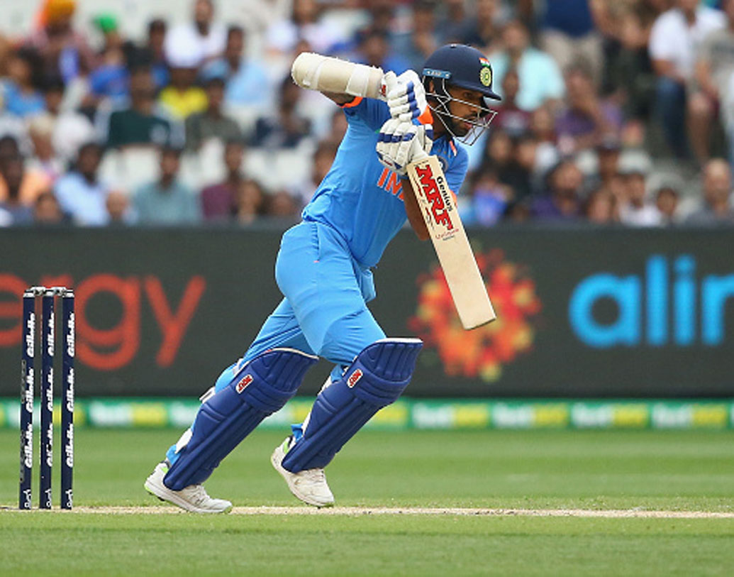 শিখর ধওয়ন: রোহিতের সঙ্গে ইনিংস শুরু করবেন শিখর ধওয়নই। গত বছর ১৯ ম্যাচে ৮৯৭ রান করা শিখর শুরুতে ঝড় তুলতে পারলে লাভ হবে ভারতের। অস্ট্রেলিয়ার মাটিতে শুরুটা ভাল করলেও বড় রান পাননি। বিশ্বকাপের আগে নিজেকে প্রমাণ করার এটাই শেষ বড় সুযোগ।