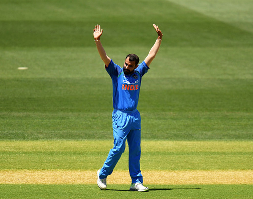 মহম্মদ শামি: অস্ট্রেলিয়ার মাটিতে বল হাতে শামির কেরামতি দেখা গিয়েছে। নিউজিল্যান্ডের মাঠে শামির রিভার্স সুইং আরও ভয়ঙ্কর হয়ে উঠেতে পারে বলেই আশা করা যায়।