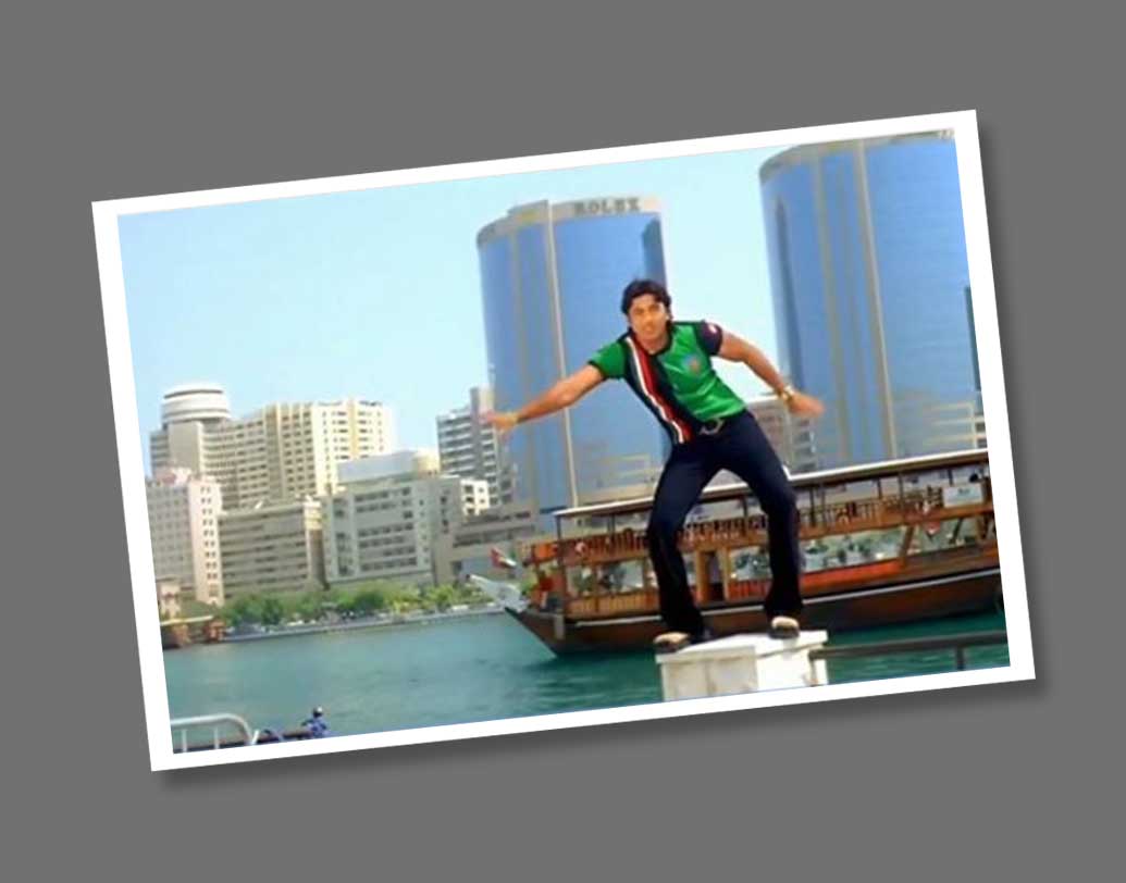 চিনতে পারছেন? ২০০৬-এ দুবাইতে তোলা হয়েছিল দেবের এই ছবি। কর্মাশিয়াল হিরো হিসেবে একটু একটু করে সে সময় ইন্ডাস্ট্রিতে জায়গা করে নিচ্ছেন তিনি।