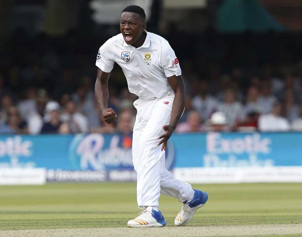 আইসিসি টেস্ট বোলারদের মধ্যে দক্ষিণ আফ্রিকার কাগিসো রাবাডা রয়েছেন এক নম্বরে। ১০ টেস্টে ২০.০৭ গড়ে মোট ৫২ উইকেট নিয়েছেন। এর মধ্যে রয়েছে দু’বার টেস্টে পাঁচ উইকেট নিয়েছেন। একবার দশ উইকেটও নিয়েছেন।