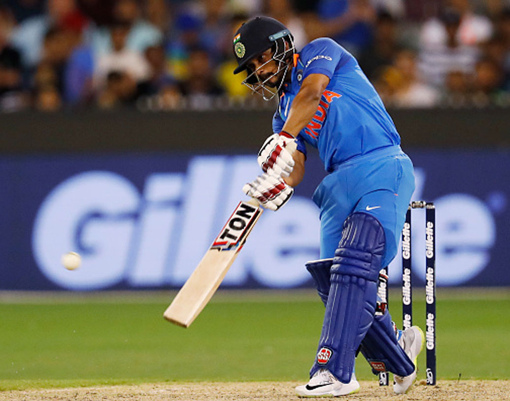 কেদার যাদব ভারতের কাছে সেরা তুরুপের তাস হতে পারেন। কারণ ব্যাটের পাশাপাশি দক্ষ ফিল্ডার, কার্যকর অফস্পিন বোলারও। অজিদের বিরুদ্ধে শেষ এক দিনের ম্যাচে মাথা ঠান্ডা রেখে দারুণ ব্যাট করেছিলেন।