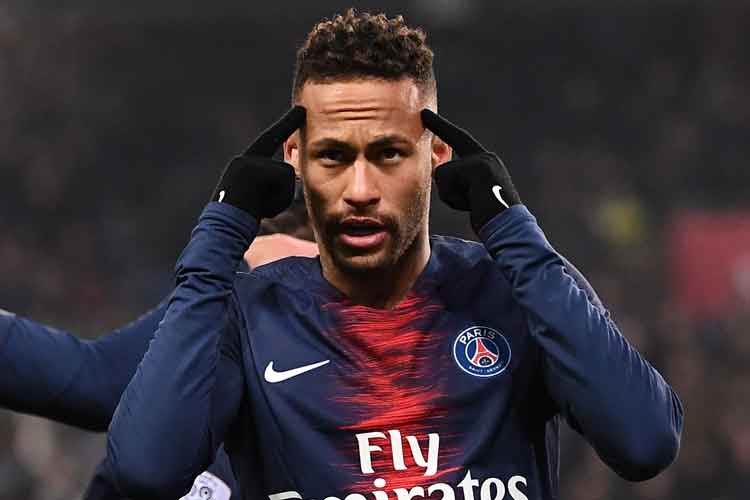 Neymar denies speculations of joining Real Madrid