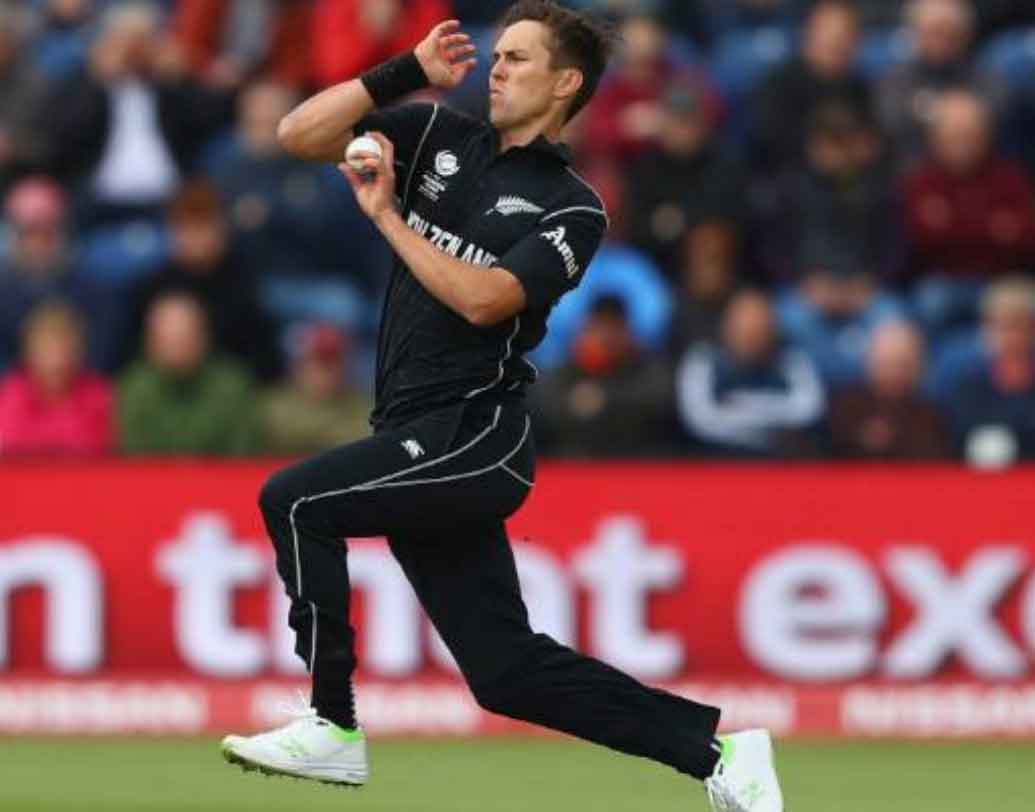 শামি ছুঁয়ে ফেললেন নিউজিল্যান্ডের ট্রেন্ট বোল্টকে। ২০১৭ সালের ২৩ ডিসেম্বর ক্রাইস্টচার্চে ওয়েস্ট ইন্ডিজের বিরুদ্ধে শততম উইকেটটি পান তিনি। সেটিও ছিল তাঁর ৫৬ তম ম্যাচ।