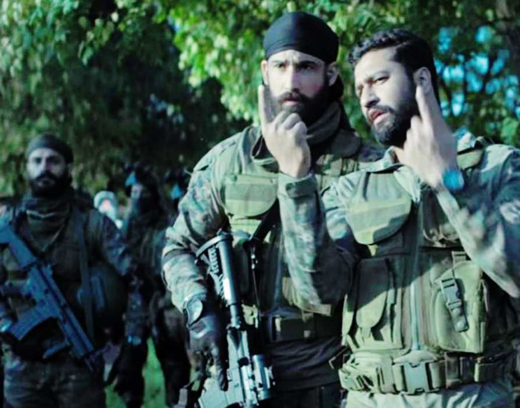 একের পর এক হিট ছবি বলিউডকে উপহার দিয়ে চলেছেন ভিকি কৌশল। কখনও পার্শ্ব চরিত্রে। তো কখনও আবার মুখ্য ভূমিকায়। তবে এই প্রথম ভিকি কৌশলের একক কোনও ছবি এত দ্রুত ১০০ কোটি টাকার ব্যবসা করল।