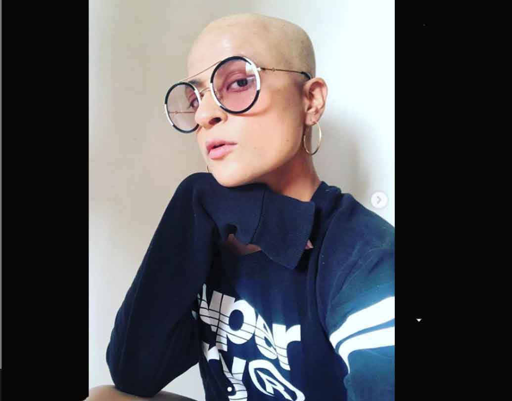 কেমোথেরাপি শেষের পর নিজের ছবি সোশ্যাল মিডিয়ায় শেয়ার করলেন তাহিরা। একটি পোস্টও লিখেছিলেন সেই ছবির সঙ্গে।