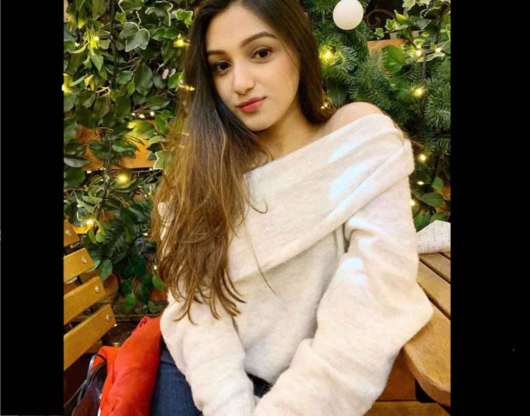 বলিউডের এই স্টার কিডের বাবা এক জন বিখ্যাত পরিচালক-চিত্রনাট্যকার। তাঁর দাদুও ছিলেন একজন পরিচালক-প্রযোজক।