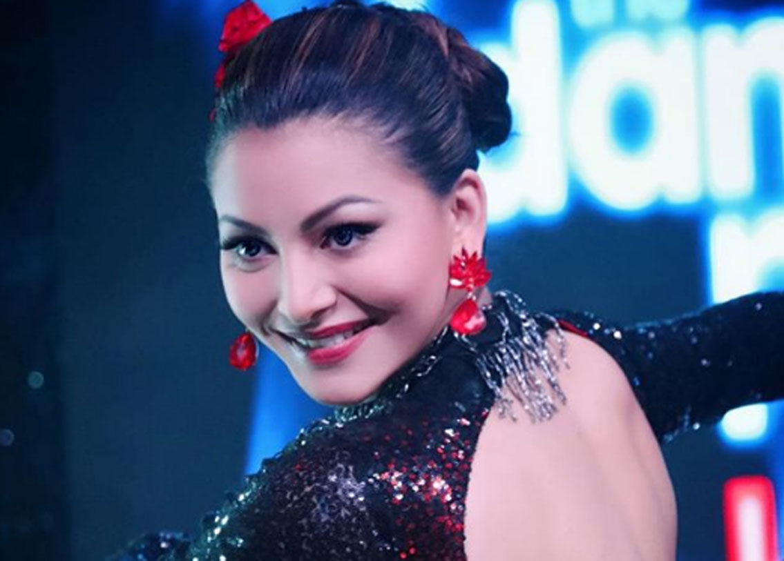 ঊর্বশী লিখেছেন, ‘প্রথম ভারতীয় অভিনেতা হিসাবে এই অ্যাওয়ার্ড পাওয়াতে আমি খুব খুশি। আমাকে এই সম্মান দেওয়ার জন্য আন্দামান এবং নিকোবর দীপপুঞ্জের প্রশাসনকে আমি অসংখ্য ধন্যবাদ জানাচ্ছি।’