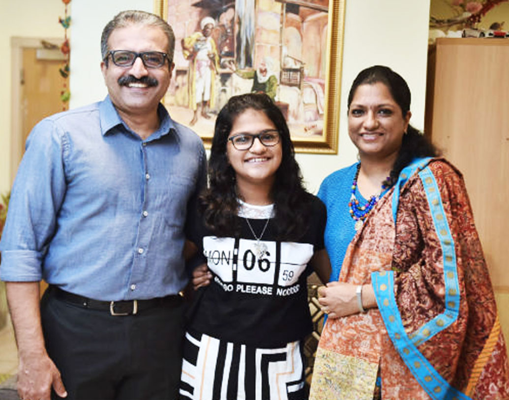 বয়স ১২ হতে না হতেই ১০২ ভাষায় গান শিখল কী করে ছোট্ট মেয়ে?  সুচেতার কথায়, ‘মাত্র এক বছরেই আমি ৮০ ভাষায় গান শিখে ফেলেছিলাম।’