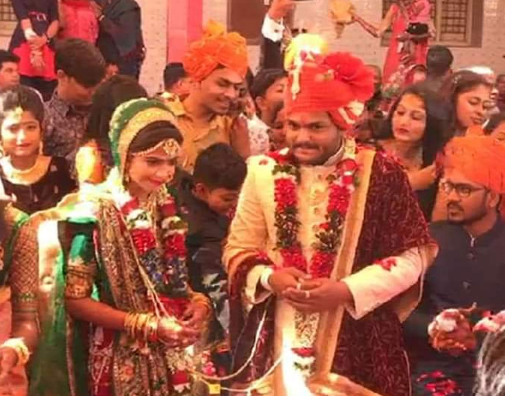 সংবাদমাধ্যমের কাছে হার্দিক এক বার বলেছিলেন, নানান সময়ে তাঁর লড়াইয়ে পাশে পেয়েছেন বন্ধু কিঞ্জলকে।