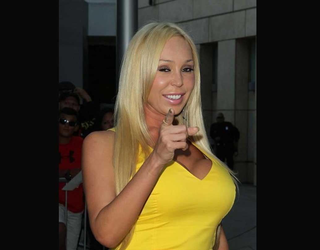 ফ্লোরিডার ক্লিভল্যান্ডে ব্যালে নাচ শিখতে শুরু করেন তিনি। কাজ করতেন ব্যালে ট্রুপে। কিন্তু আচমকাই পারকিনসনস রোগে আক্রান্ত হয়ে পড়েন তাঁর দিদা।