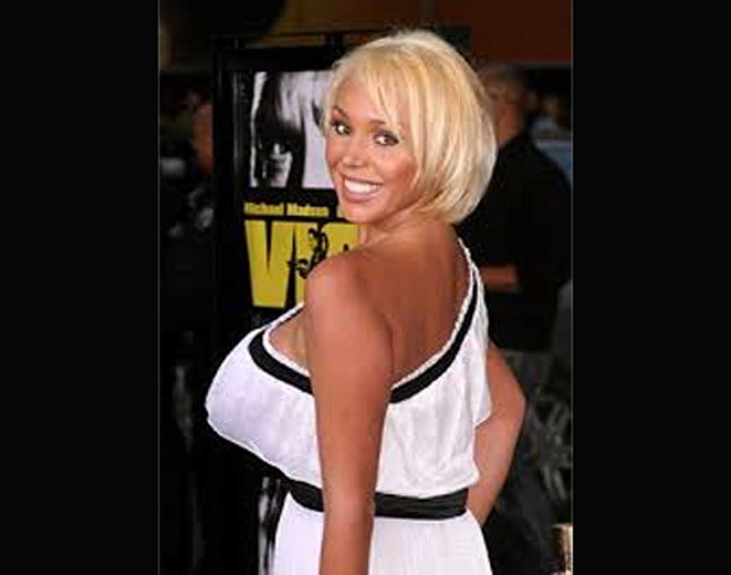 পরবর্তীতে লস অ্যাঞ্জেলসে এসে প্লে বয় টিভি-তে কাজ শুরু করেন। পর্ন ইন্ডাস্ট্রিতেই কাজ করে সংসার চালাতেন মেরি।