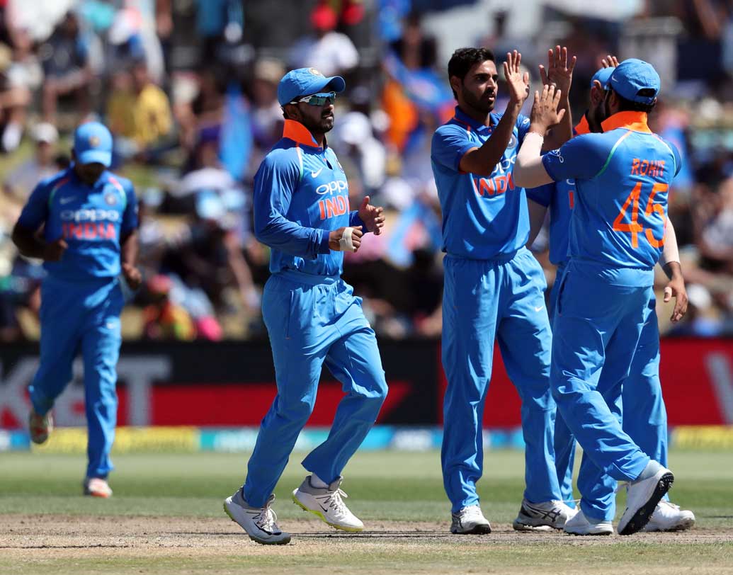 ডেথ ওভারেও ভারতীয় বোলারদের দাপট অব্যাহত ছিল। যে কারণে রস টেলরের ৯৩ রানের লড়াকু ইনিংস সত্ত্বেও আড়াইশো তুলতে পারল না নিউজিল্যান্ড।