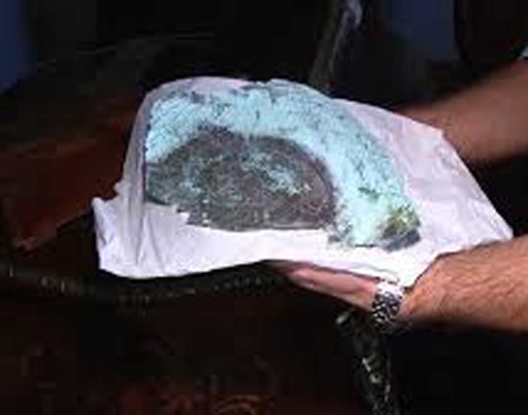 এত মূল্যবান একটি মুখোশ মেলায় প্রত্নতত্ত্ববিদরা ঠিক কোন জায়গায় এই গুপ্তধনের সন্ধান পেয়েছেন, তা আপাতত গোপনই রাখছেন। পেরুর প্রাচীন সভ্যতা নিয়ে নতুন তথ্য মিলতে পারে ভেবে রীতিমতো উত্তেজিত গবেষকরাও।