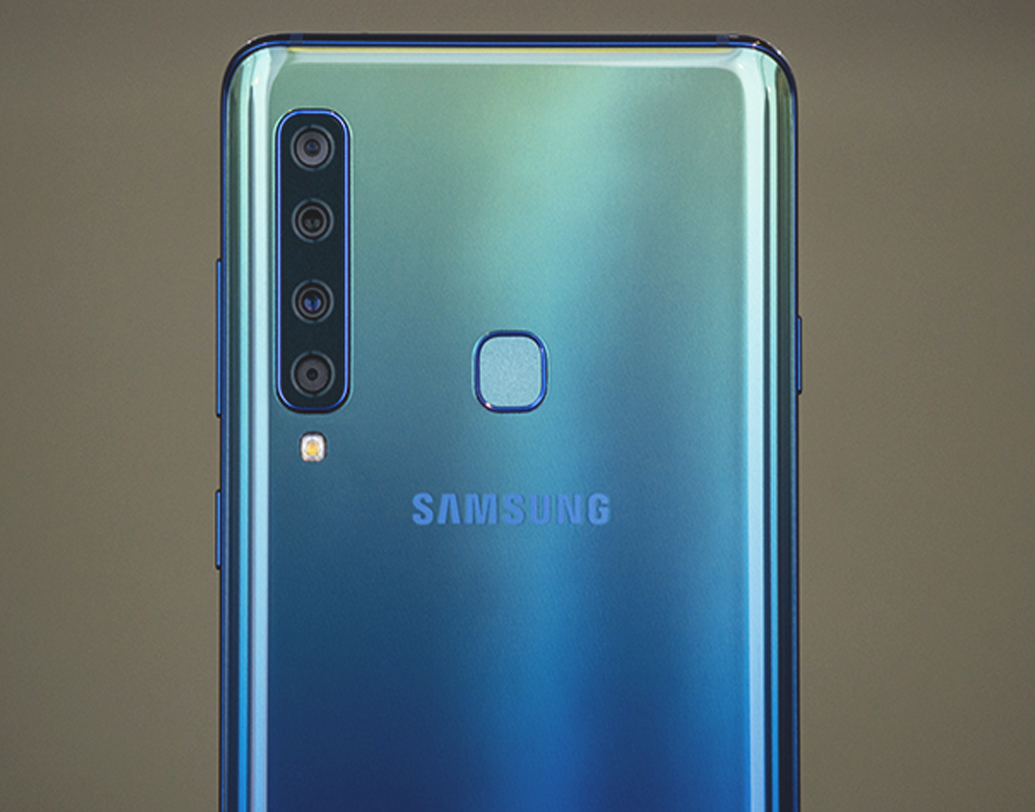 আইপিএস ৬ ইঞ্চি ডিসপ্লের ফোনটির পিছনে থাকছে ১৩ ও ৫ মেগাপিক্সেল ক্যামেরা। সেলফি ও ভিডিও চ্যাটের জন্য সামনে থাকবে ৮ মেগাপিক্সেল ক্যামেরা।