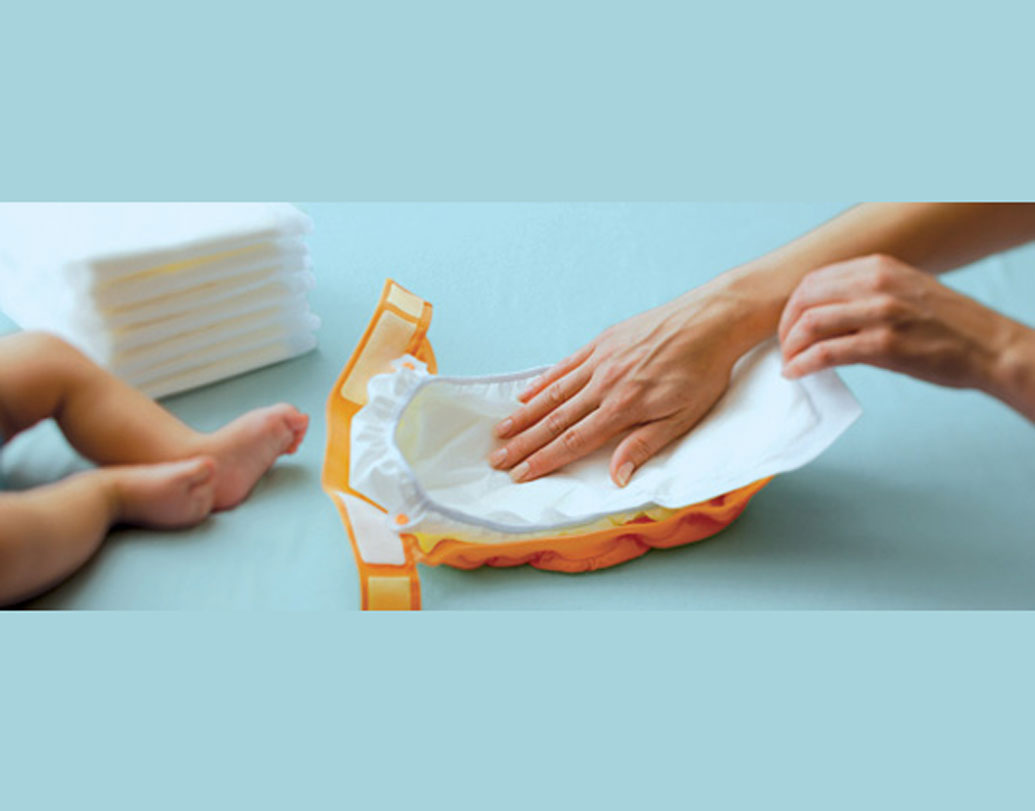 পরিবেশ দূষণকে দূরে রেখে তাই এবার ফ্লাশেবল অ্যাডাল্ট ডায়াপার তৈরি করেছে জাপান। এই ডায়াপার কিন্তু বাচ্চাদের জন্য নয়। একেবারে বৃদ্ধ মানুষদের জন্যই।