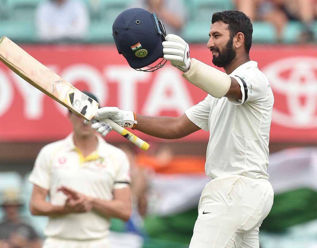 কেরিয়ারের ১৮তম সেঞ্চুরিতে পৌঁছে উচ্ছ্বসিত দেখায় পূজারাকে। এর আগে  অ্যাডিলেড ও মেলবোর্নেও সেঞ্চুরি করেছিলেন তিনি। সিরিজে এটা তাঁর তৃতীয় শতরান। দিনের শেষে ১৩০ রানে নট আউট তিনি।