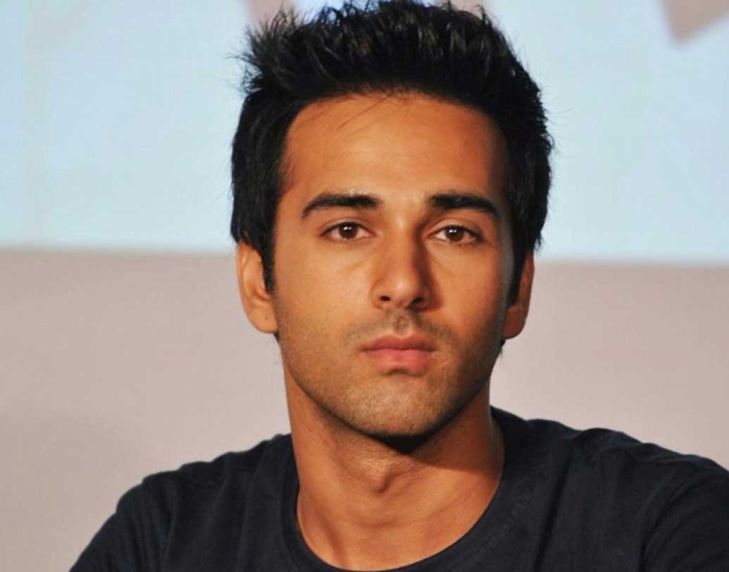 পুলকিত সম্রাট: হিট ছবি ‘ফুকরে রিটানর্স’-এর পর পুলকিত সম্রাটের আর কোনও ছবি এ বছর মুক্তি পাচ্ছে না।