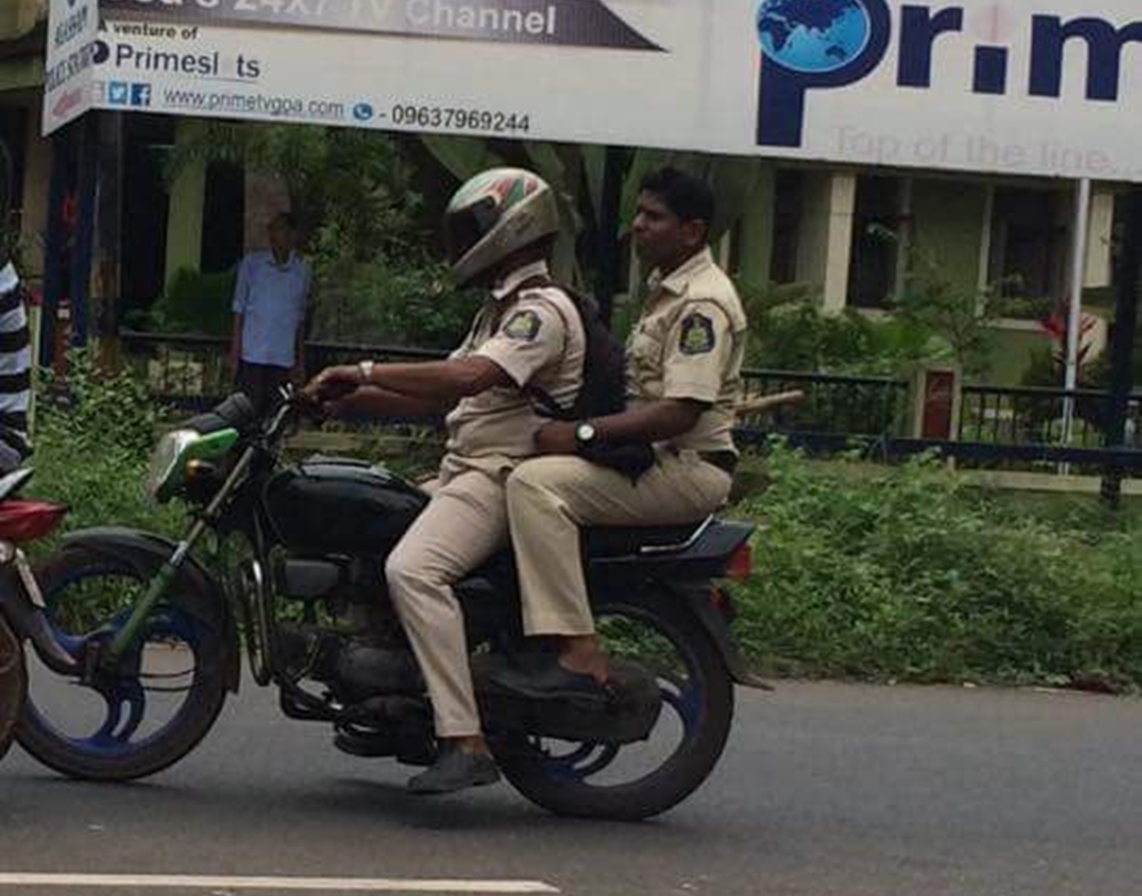 হিরোর স্‌প্লেনডর জ্বালানি সাশ্রয়ী একটি বাইক। গোয়া পুলিশ নিজেদের কাজের জন্য এই  বাইকটি ব্যবহার করে থাকে। গোয়ার সরু সরু রাস্তায় সহজেই পৌঁছে যেতে পারে এই বাইক।