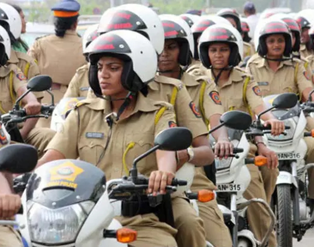 রোজকার কাজের জন্য হিরো অ্যাচিভার বাইকটি ব্যবহার করে মুম্বইয়ের মহিলা পুলিশ ব্রিগে়ড। হাল্কা ওজনের এই বাইক চালানো সুবিধাজনক। পাশাপাশি এই বাইকের মাইলেজও অনেক বেশি। তাই মুম্বইয়ের মহিলা পুলিশের পছন্দের প্রথম তালিকায় রয়েছে এই বাইক।