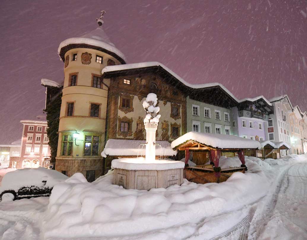 চিনের পরই এই তালিকায় আছে জার্মানি। জার্মানিতে মোট ধনকুবেরের সংখ্যা ১২৩। তাঁদের মোট সম্পত্তির পরিমান ৫৮০ বিলিয়ন ডলার। ভারতীয় অর্থমূল্যে যা ৪১ লক্ষ কোটি টাকারও বেশি।