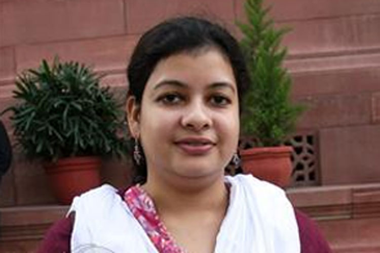 Congress rattled by Mausam's trick