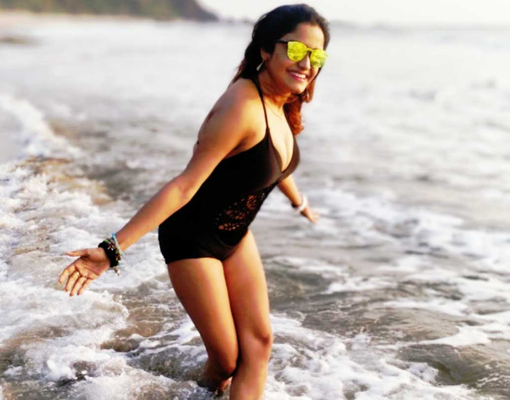 এই প্রথমবার নয়। গোয়ার সৌন্দর্য্য নায়িকাকে এতটাই টানে যে, এই নিয়ে তিনি ন’বার গোয়া ঘুরে ফেললেন। কিন্তু এই বারের গোয়া দর্শন  নায়িকার কাছে একটু স্পেশ্যাল।  কেন স্পেশ্যাল?