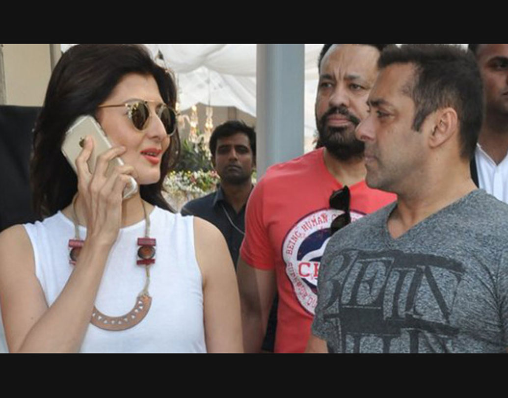 সলমনের সঙ্গে সঙ্গীতা বিজলানির ঘনিষ্ঠতার কারণেই শাহিন সলমনের সম্পর্ক স্থায়ী হয়নি। সঙ্গীতার সঙ্গে বিয়ে পর্যন্ত ঠিক হয়ে গিয়েছিল সলমন খানের। ১৯৯৪ সালের মে মাসে তাঁদের বিয়ে হওয়ার কথা ছিল।