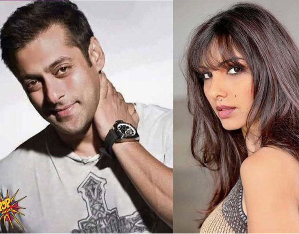 আট বছর পর সোমির সঙ্গে সলমনের বিচ্ছেদ হয়। তবে তার পর আর বিয়ে করেননি সোমি। প্রেমের সম্পর্কেও জড়াননি আর, জানিয়েছিলেন একটি সংবাদমাধ্যমকে।