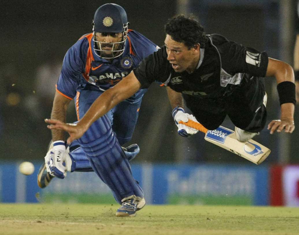 নিউজিল্যান্ডের বিরুদ্ধে রান তাড়া করতে নেমে ২৯.৩ ওভারে মাত্র ৮৮ রানে গুটিয়ে গিয়েছিল ভারত। ২০১০ সালের ১০ অগস্ট ডাম্বুলায় এই ম্যাচ অনুষ্ঠিত হয়েছিল। তালিকায় সেটি পাঁচ নম্বরে।