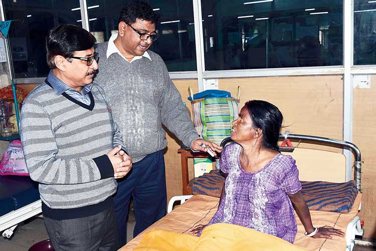 Doctor's of Bankura Medical college have completed a complex surgery with the help of two machine